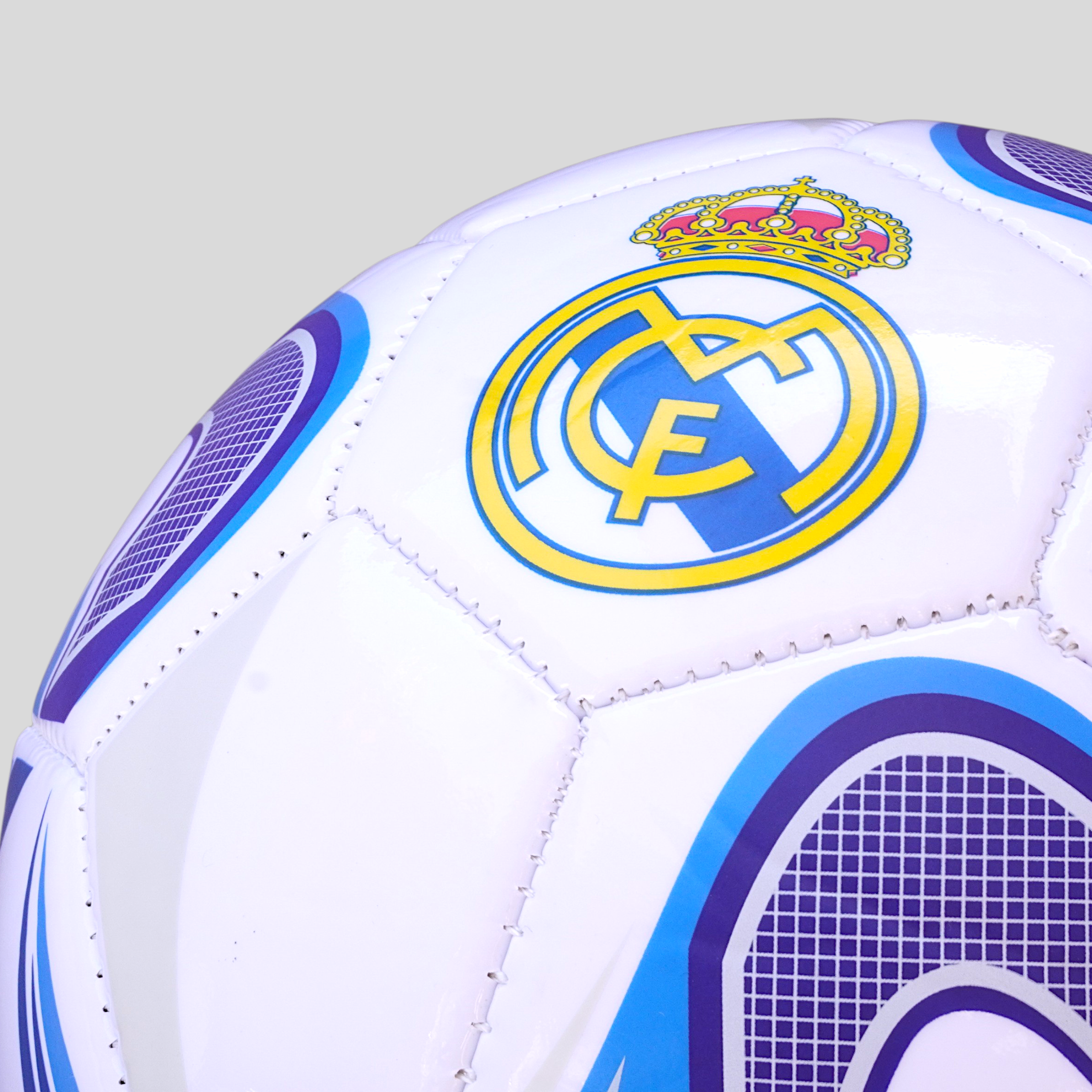 Balón de Fútbol Real Madrid Blanco y Rosa Número 5 Cosido