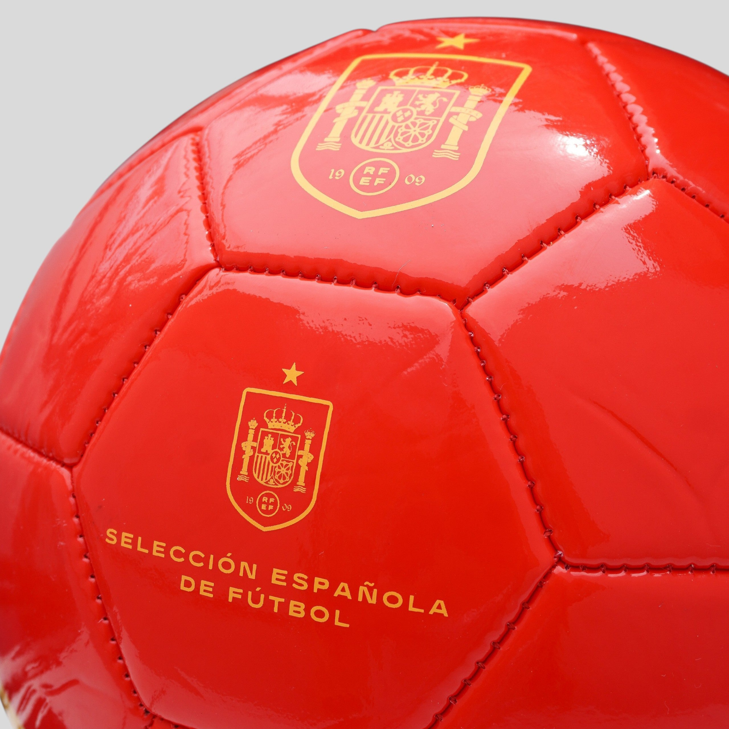 Balón Oficial Selección España Diseño Rojo y Amarillo, Resistente y de Alto Rendimiento para Juego