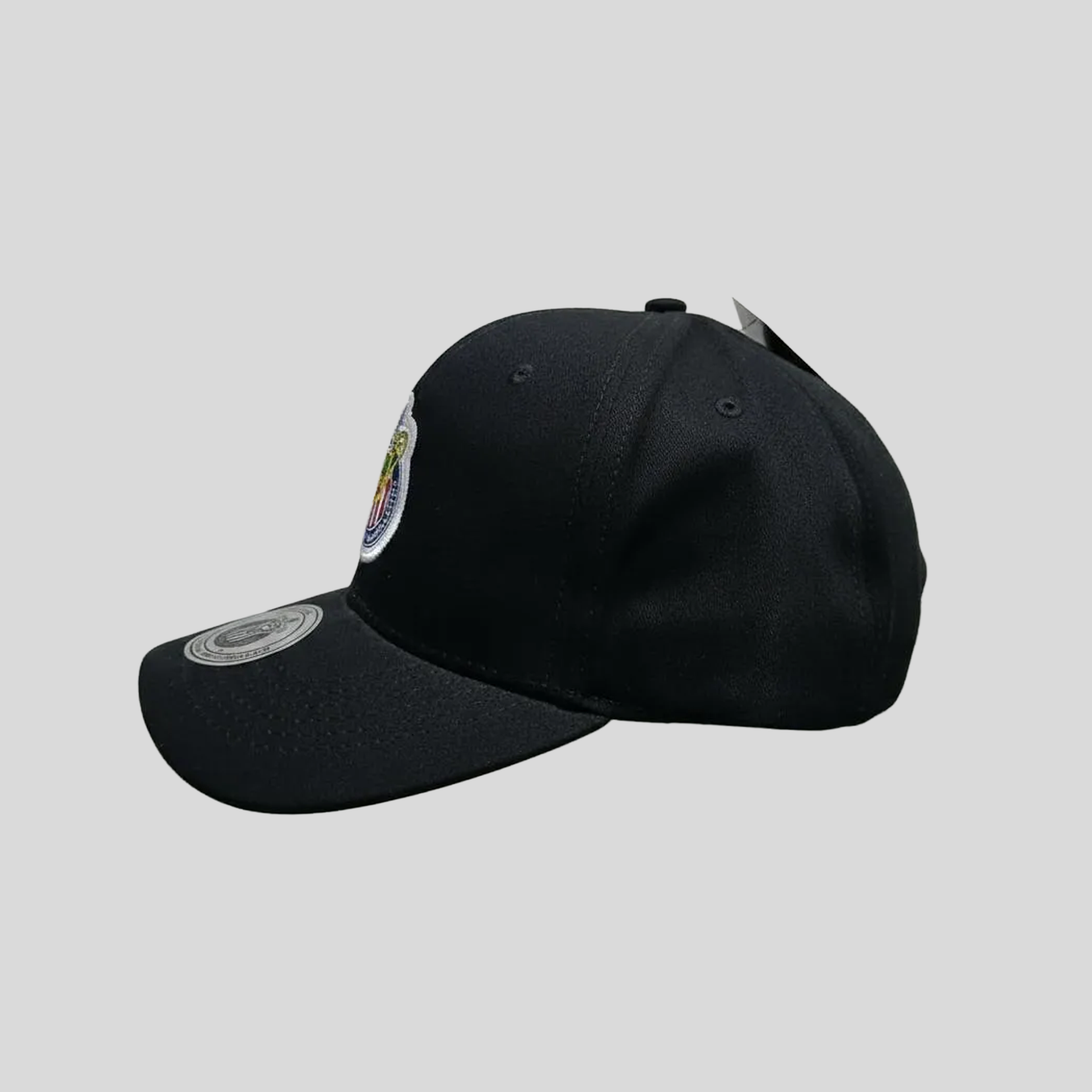 Gorra Exclusiva de Gamusa Chivas con Escudo Bordado Oficial y Ala Curva Deportiva