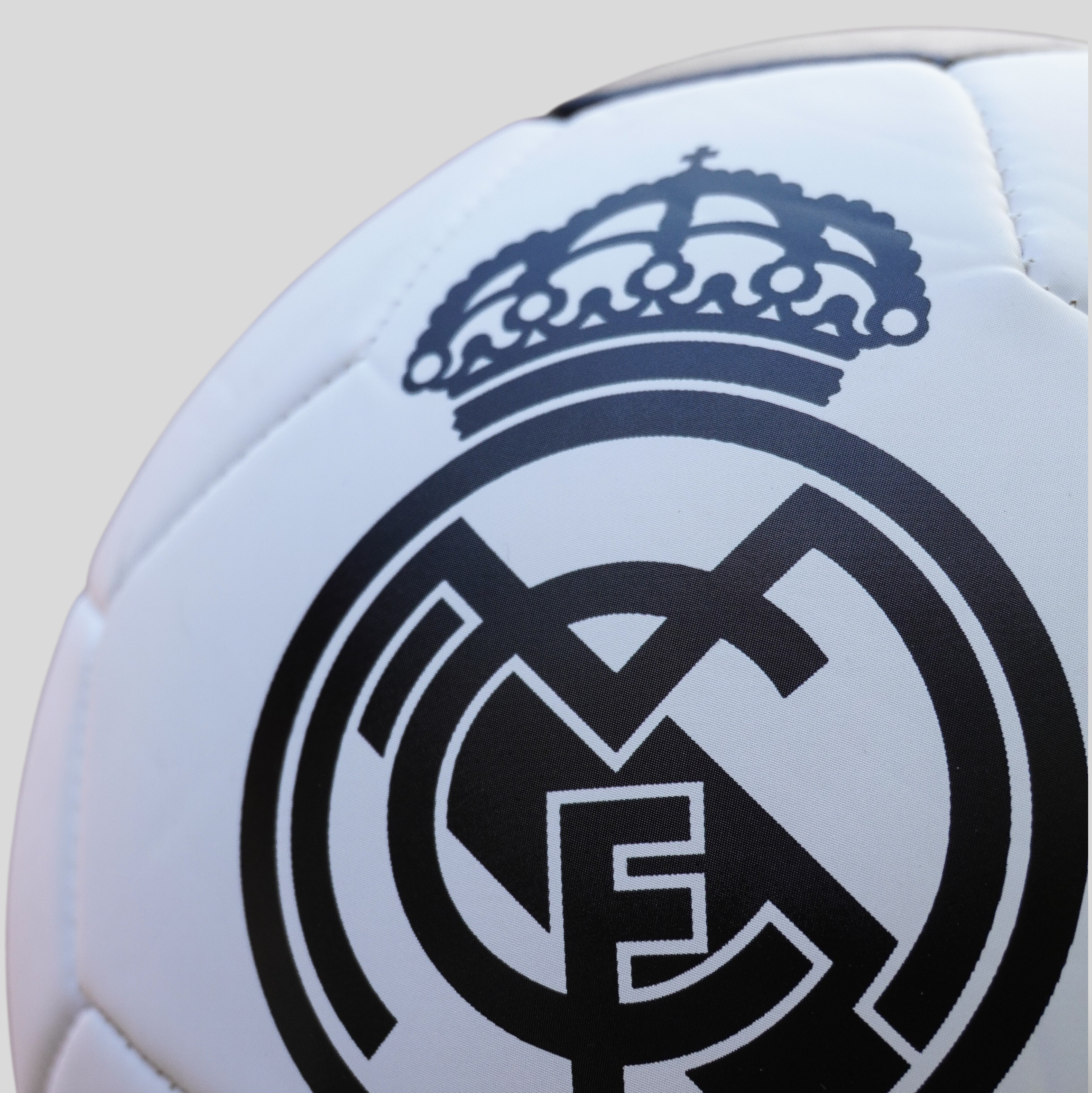 Balón de Fútbol Real Madrid Blanco Cosido