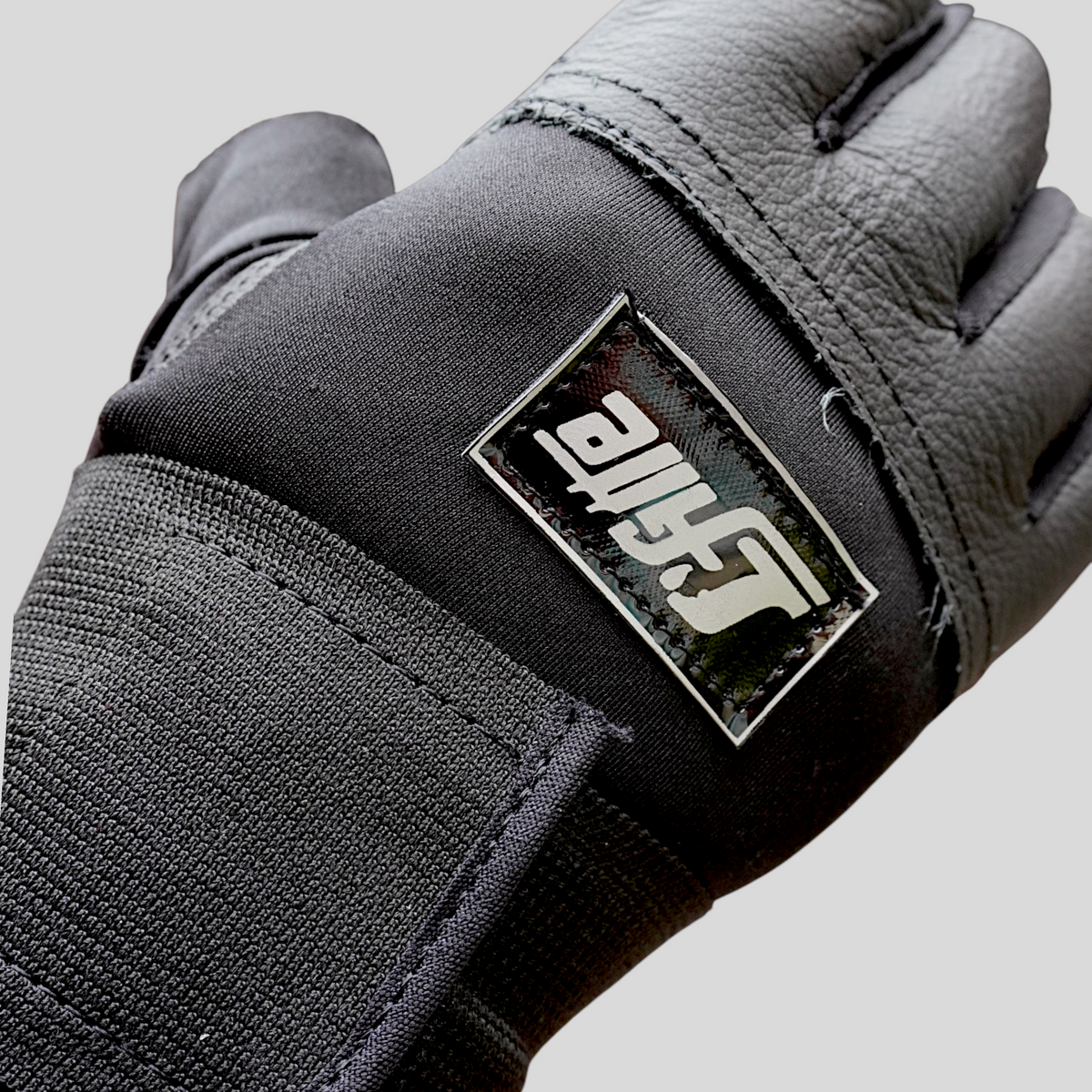 Guantes para entrenamiento L´FITTE con Muñequera