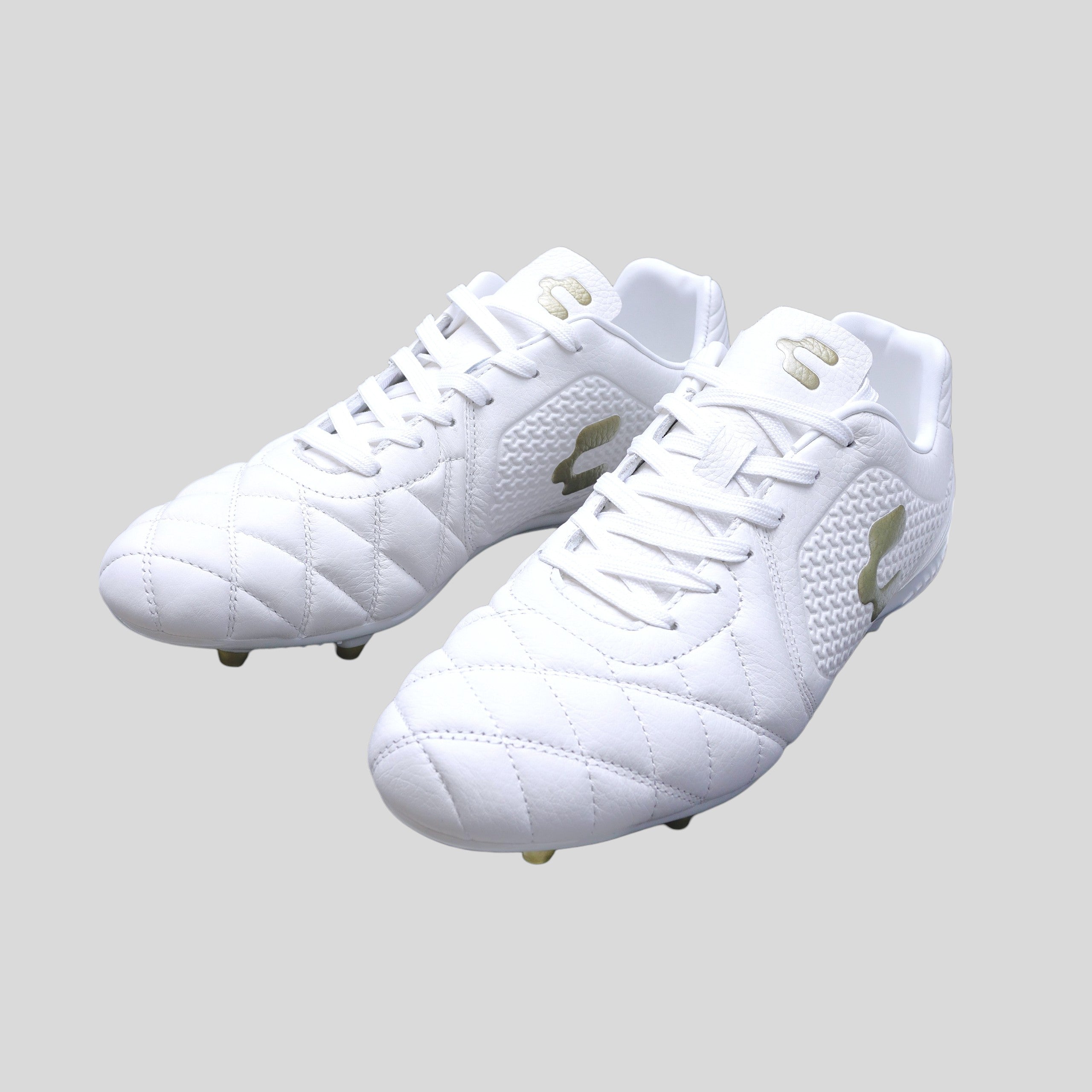 Tenis de Fútbol Charly Legendario LT FG 2.0 White Terreno Firme Para Adulto